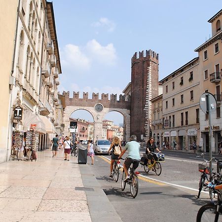Dreaming Piazza Bra Rooms Verona Exterior foto