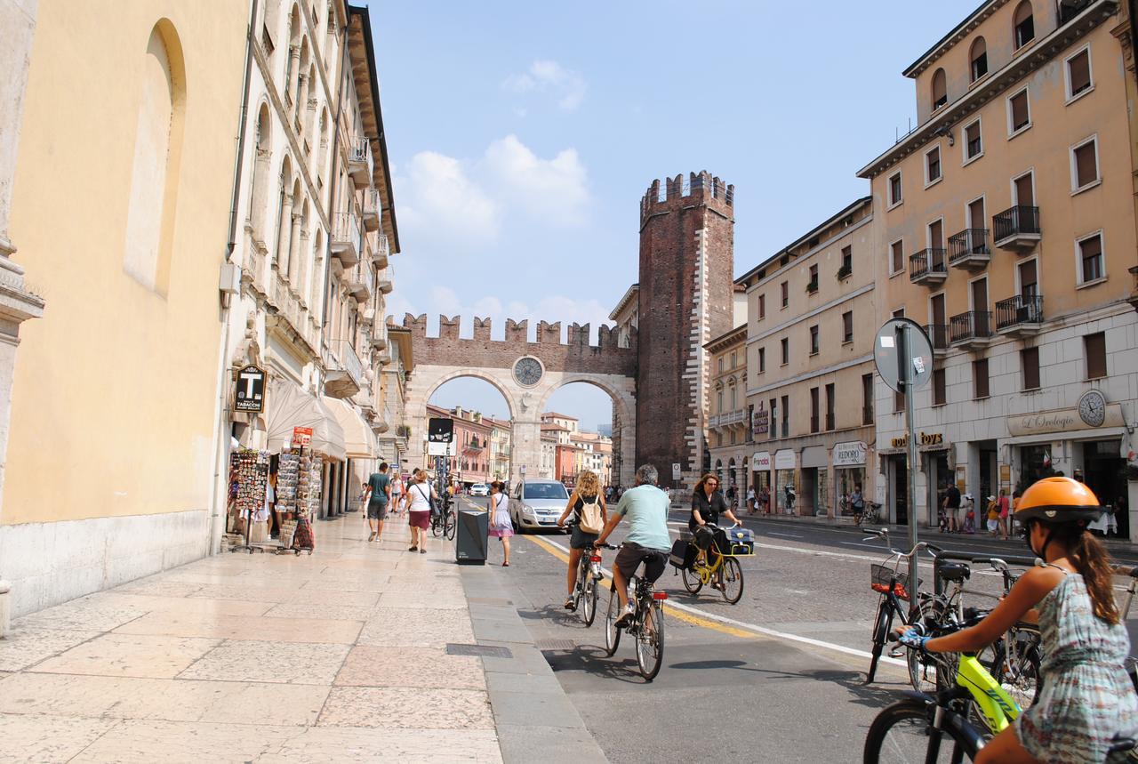 Dreaming Piazza Bra Rooms Verona Exterior foto